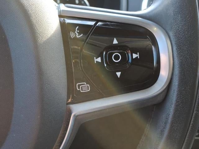 2020 Volvo XC90 Momentum