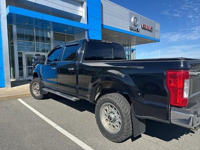 2017 Ford Super Duty F-250 SRW Lariat